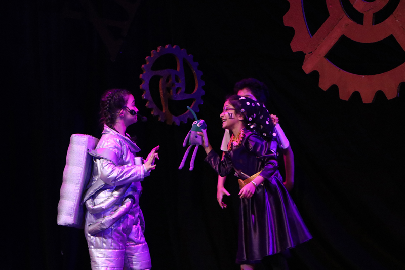 گزارش تصویری نمایش «سفر به سیاره‌ی شگفت‌انگیز»