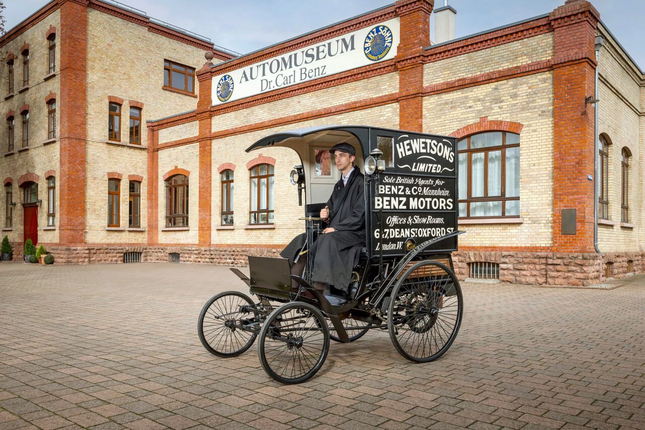 ۱۳۰ سال پس از نخستین ون جهان / مرسدس از نسل بعدی اسپرینتر رونمایی می‌کند