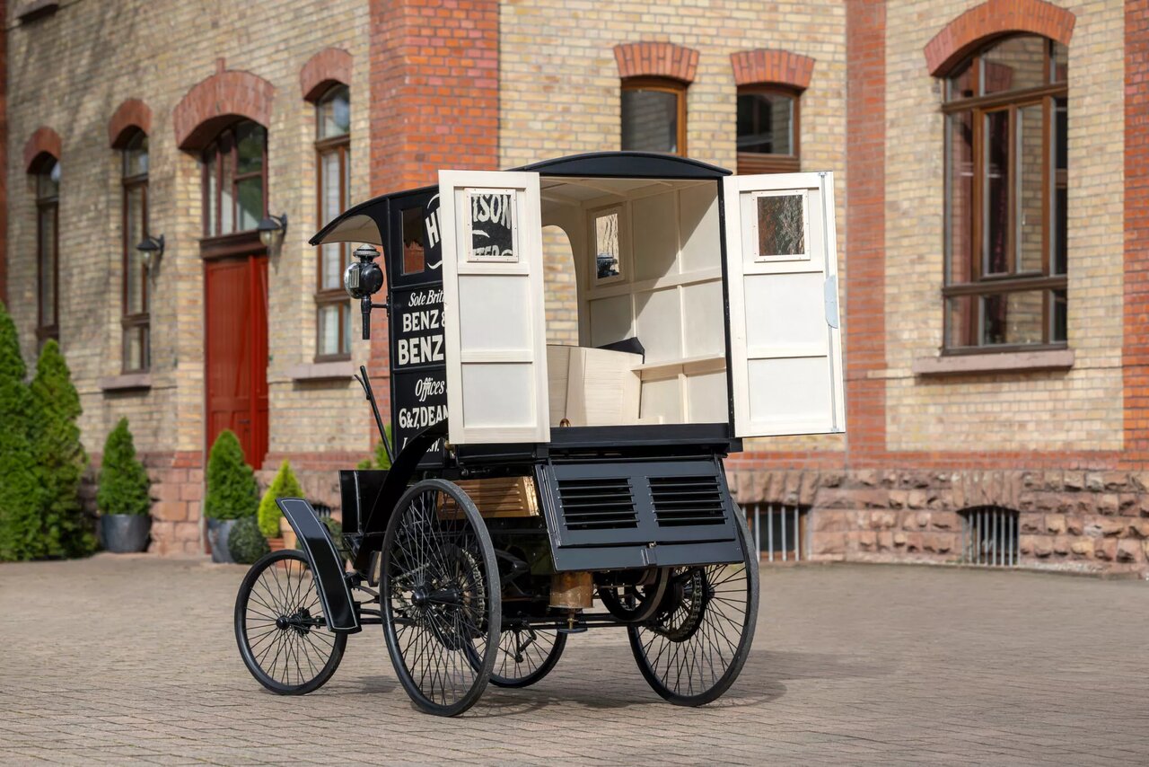 ۱۳۰ سال پس از نخستین ون جهان / مرسدس از نسل بعدی اسپرینتر رونمایی می‌کند