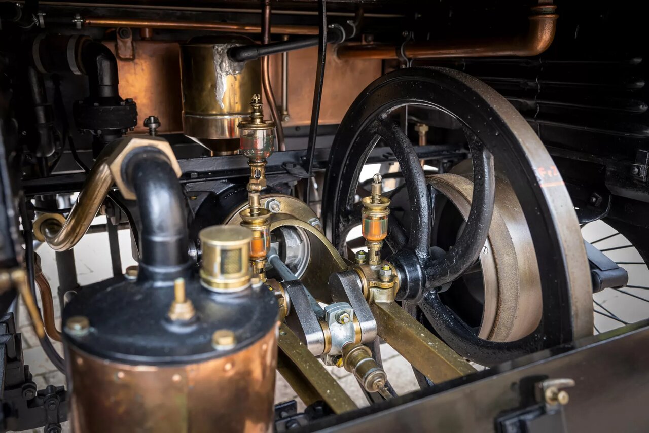 ۱۳۰ سال پس از نخستین ون جهان / مرسدس از نسل بعدی اسپرینتر رونمایی می‌کند