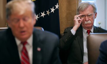 ۱۸۰ سال زندان در انتظار بولتون / هکرهای نزدیک به ایران، بیش از ۱۰۰۰ صفحه از اسناد محرمانه آمریکا را از ایمیل شخصی او به دست آوردند