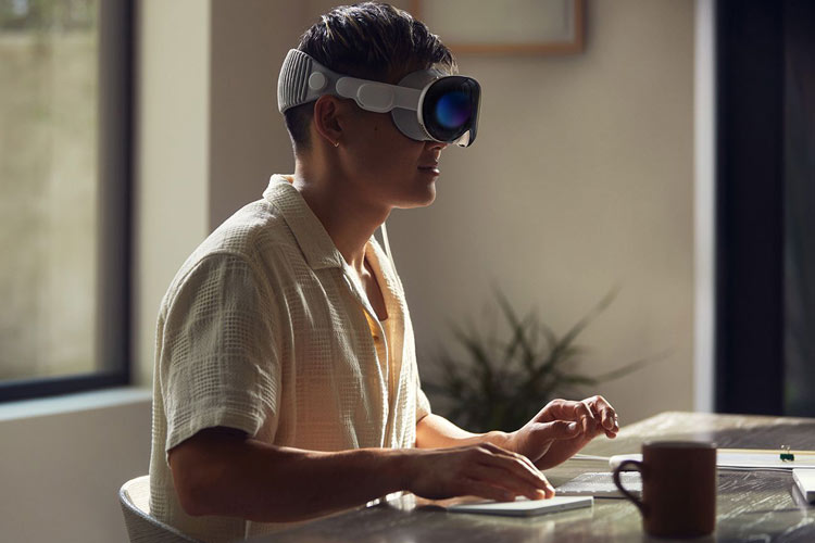 آیا واقعیت مجازی به چشم آسیب می‌رساند؟ بررسی علمی و نکات کاربردی