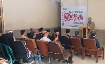 آیین «صد دانه یاقوت» با حضور شاعران و فعالان فرهنگی در لالی برگزار شد