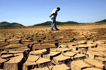 احمدی‌نژاد نتوانست یک وزارتخانه منتقل کند چه برسد تخلیه تهران/ خشک کردن دریاچه پریشان برای دلمه بادمجان تهرانی‌ها/راه حل بی‌آبی از زبان اسماعیل کهرم