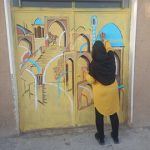 «ارتدر» در دل کویر سمنان؛ وقتی درهای بیابانک به قابهای نقاشی بدل شدند