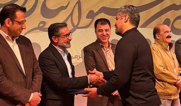 از بازبینی ۱۶ اثر تا ۱۰ نمایشی که سالن‌ها را لبریز کرد، صحنه‌های روشن، شهر بیدار/ برگزیدگان سی و ششمین جشنواره تئاتر استان سمنان