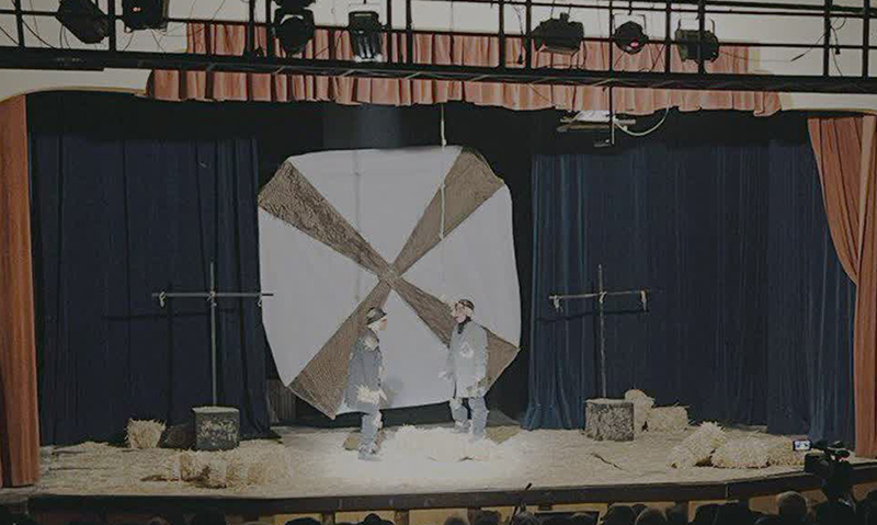 از بازبینی ۱۶ اثر تا ۱۰ نمایشی که سالن‌ها را لبریز کرد، صحنه‌های روشن، شهر بیدار/ برگزیدگان سی و ششمین جشنواره تئاتر استان سمنان