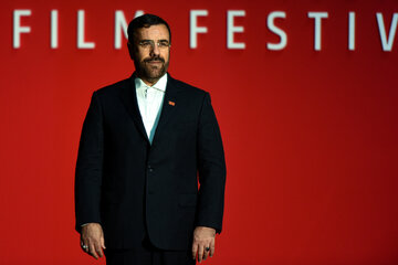 امید می‌رود که دبیرخانه دائمی جشنواره جهانی فیلم فجر در شیراز مستقر شود/ تأکیدی بر این باور که ایران تنها تهران نیست