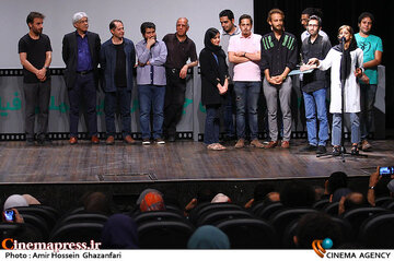 انتقاد روزنامه اصولگرا از ترویج بی حجابی در اختتامیه جشنواره فیلم  نهال / دنبال فتح سنگر به سنگرند