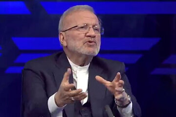 انتقاد وزیر امور خارجه احمدی نژاد از روحانی: روحانی با تعبیر «کدخدا» به آمریکا سیگنال داد که بدون هماهنگی شما کاری نمیکنم/ ماجرای بدقولی البرادعی!