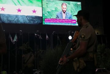 انگلیس تحریم‌ها علیه الجولانی را لغو کرد