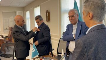 بازدید دستیار اجتماعی رئیس‌جمهور از شرکت نساجی الگانت و حضور در نشست هیأت امنای مؤسسه خیریه راه آسمان