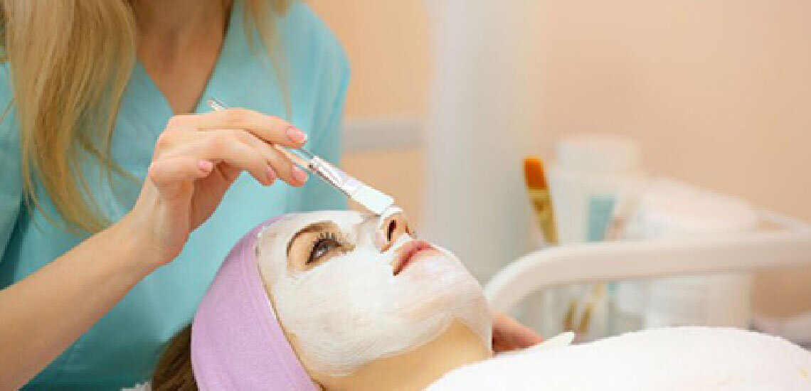 برای فیشال و تراپی پوست به کجا مراجعه کنیم؟/ بیوتی تراپیست‌ها را زیر نظر بگیرید