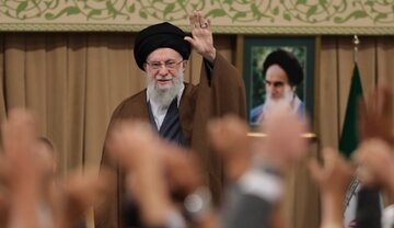 بیانات رهبر انقلاب درباره انتقادات از شعار مرگ بر آمریکا؛ اختلاف آمریکا و جمهوری اسلامی نه یک اختلاف تاکتیکی و موردی، بلکه اختلافی ذاتی است