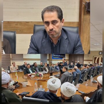 بیش از ده هزار نفر از مردم انقلابی، دانش‌آموزان و اقشار مختلف مردم در این راهپیمایی شرکت کردند