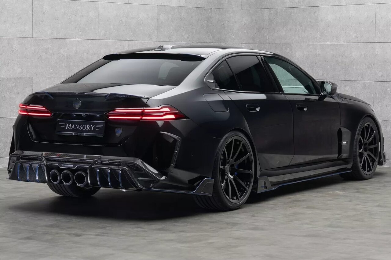 تزریق قدرت به آلمانی شیک‌پوش / منصوری هیولای بی‌ام‌و را خشن‌تر کرد / عکس