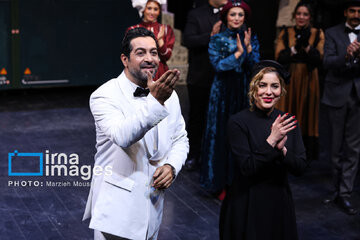 تماشاگر دچار حمله قلبی شد، اجرا متوقف شد