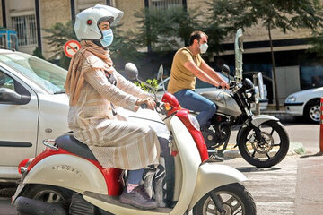 توضیحات دبیر شورای عالی انقلاب فرهنگی درباره صدور گواهینامه موتور برای زنان/ برخی آداب شرعی در موتورسواری را رعایت نمیکنند