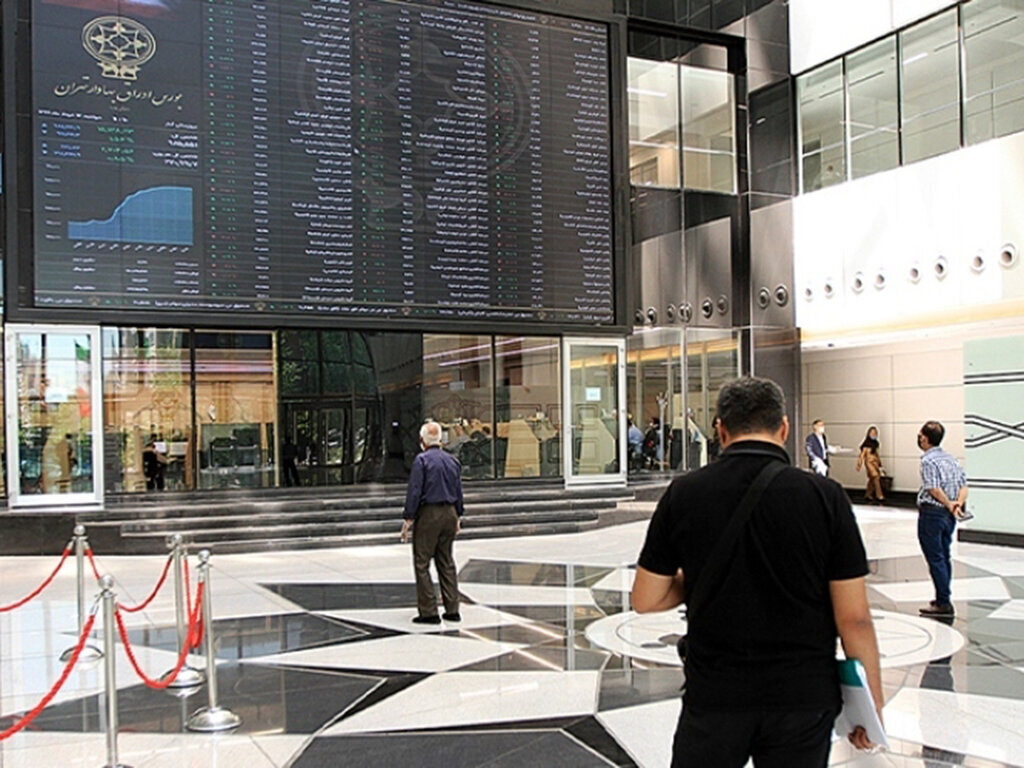 ثبت رکوردهای جدید در بازار سرمایه/ احتمال ورود بورس به فاز اصلاح چقدر است؟