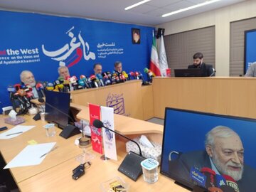 جواد لاریجانی: ایران میتواند در کمتر از دو هفته بمب اتم بسازد، اما…/ ایران به هر ننه قمری اجازه دخالت در اصول هستهای و موشکی را نمیدهد