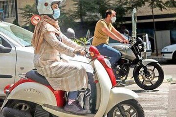 خسارت 13میلیاردی نخستین هزینه های گواهینامه ندادن به خانمهای موتورسوار/ زنان فاقد گواهینامه اگر خسارت ببینند هیچ قانونی از انها حمایت نمی کند