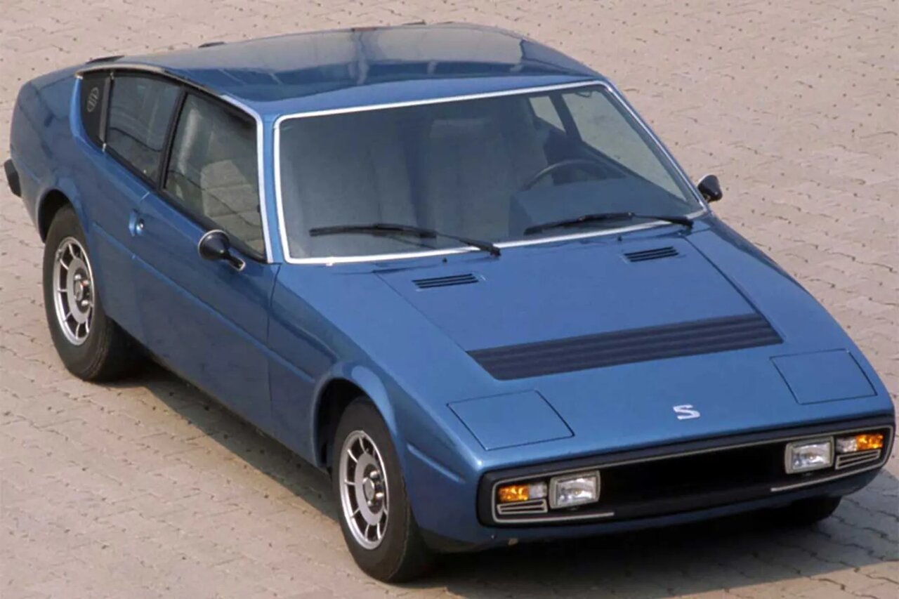 خودروی فرانسوی با چراغ‌های پیکان!