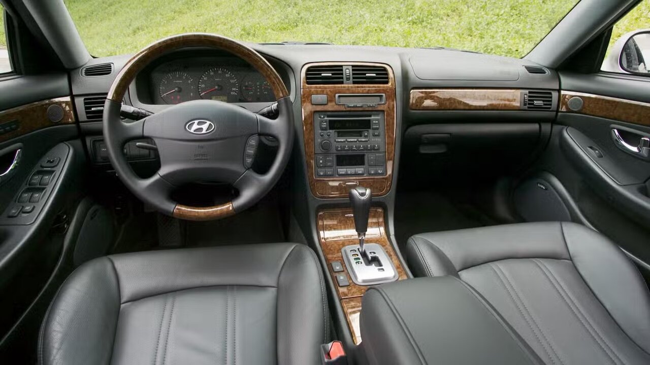 خودروی لوکس هیوندای که کسی آن را نمیشناسد