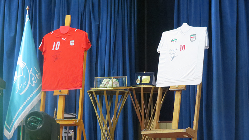 درخشش انسانیت در شب راه آسمان؛ علی دایی و نیک‌اندیشان سمنان، ستارگان مهربانی شدند