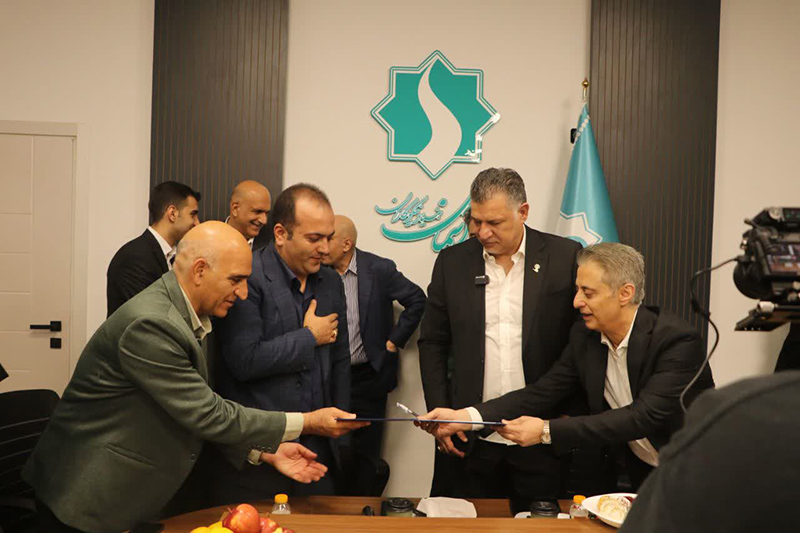 درخشش انسانیت در شب راه آسمان؛ علی دایی و نیک‌اندیشان سمنان، ستارگان مهربانی شدند