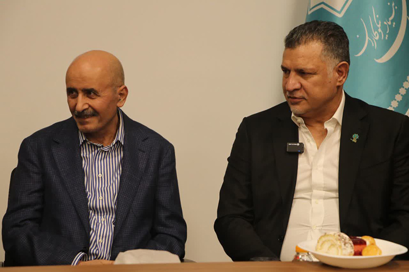 درخشش انسانیت در شب راه آسمان؛ علی دایی و نیک‌اندیشان سمنان، ستارگان مهربانی شدند