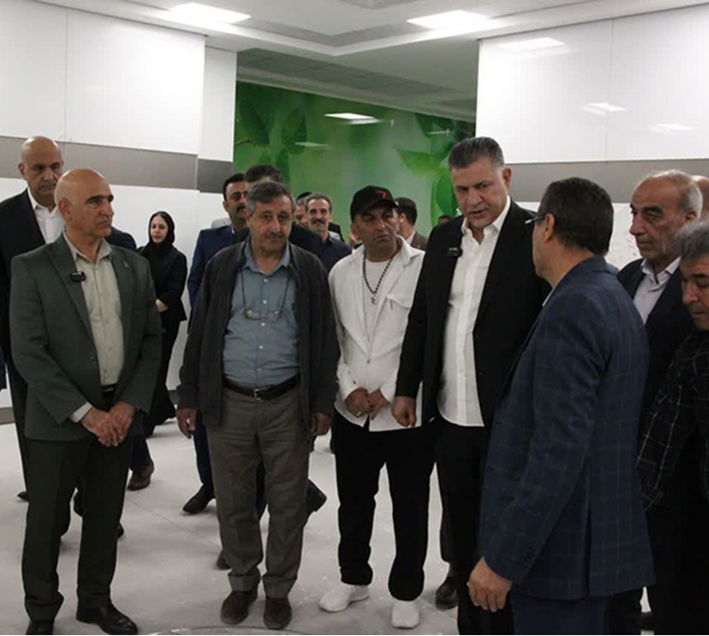 درخشش انسانیت در شب راه آسمان؛ علی دایی و نیک‌اندیشان سمنان، ستارگان مهربانی شدند