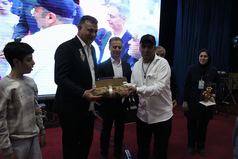 درخشش انسانیت در شب راه آسمان؛ علی دایی و نیک‌اندیشان سمنان، ستارگان مهربانی شدند