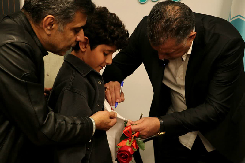 درخشش انسانیت در شب راه آسمان؛ علی دایی و نیک‌اندیشان سمنان، ستارگان مهربانی شدند