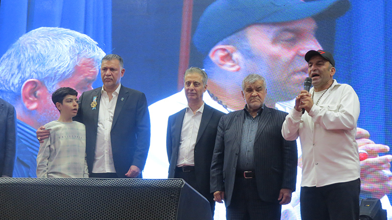 درخشش انسانیت در شب راه آسمان؛ علی دایی و نیک‌اندیشان سمنان، ستارگان مهربانی شدند