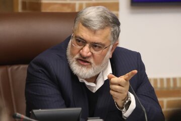 درخواست مهم استاندار تهران از مردم/ در شرایط آلودگی هوا مردم از سفرهای غیر ضرور درون شهری پرهیز کنند