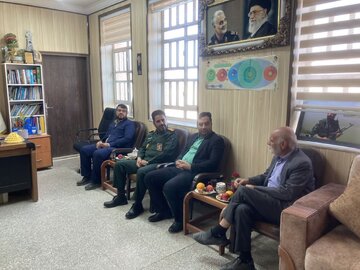 دیدار سرپرست بخشداری بفروئیه با  فرمانده ناحیه مقاومت بسیج میبد