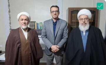 دیدار و گفتگو مدیرکل کتابخانههای عمومی استان با امامجمعه موقت شاهرود