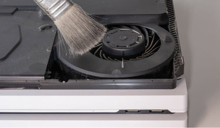 راز طول عمر کنسول بازی شما؛ چند وقت یک‌بار باید تمیزش کنید؟