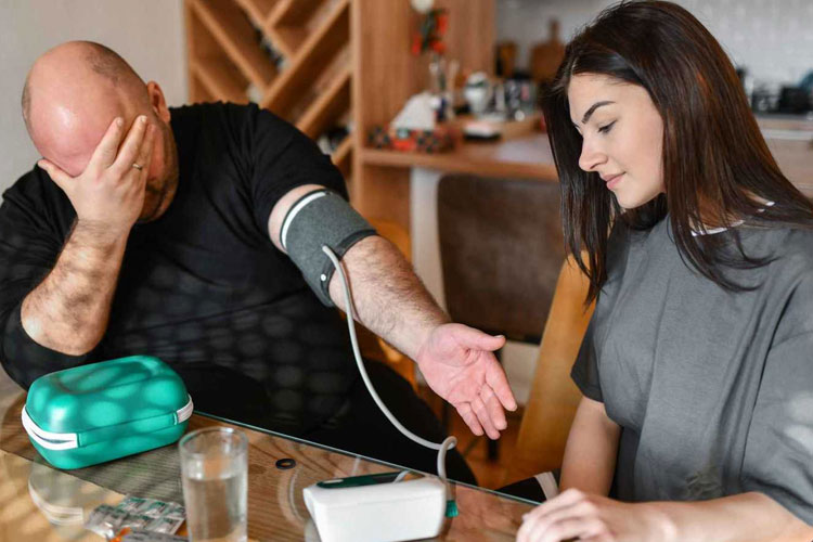 راهنمای اقدام فوری هنگام افزایش ناگهانی فشار خون (بر اساس نظر متخصص)