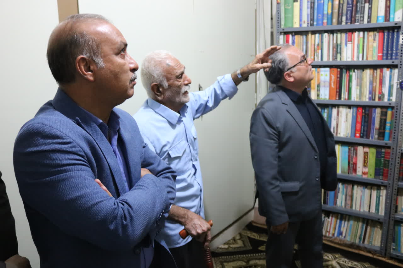 روایت کامل یک غروب که می‌تواند زندگی آدم را تغییر بدهد،
«محمدتقی دارایی؛ مردی که کفش می‌دوزد، اما روح یک شهر را وصله می‌زند»