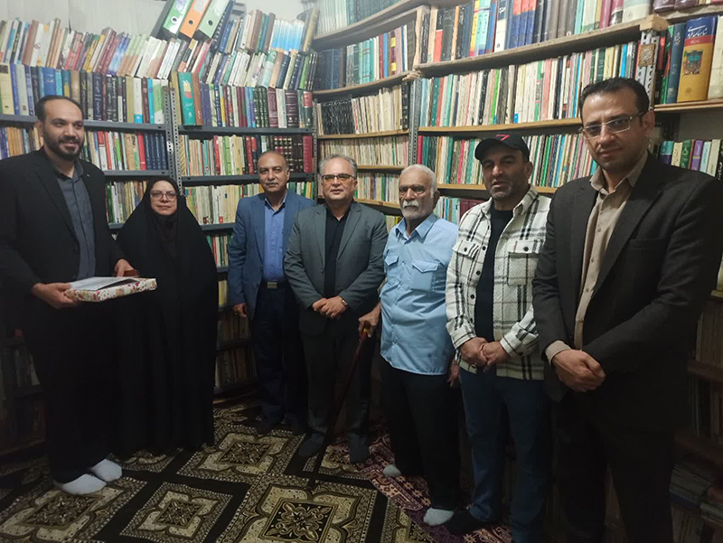 روایت کامل یک غروب که می‌تواند زندگی آدم را تغییر بدهد،
«محمدتقی دارایی؛ مردی که کفش می‌دوزد، اما روح یک شهر را وصله می‌زند»