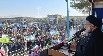 روز ۱۳ آبان روز استیضاح آمریکا است