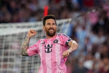 رکوردشکنی مسی ادامه دارد؛ فوق ستاره جهان ۱۳۰۰ شد