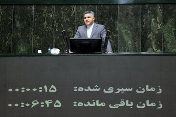 سخنگوی کمیسیون برنامه و بودجه: عملکرد رشد اقتصادی نیمه نخست سال ۱۴۰۴، منفی ۰.۳ درصد است