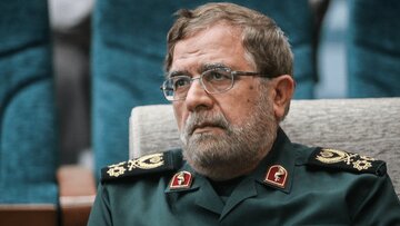سرلشکر ایزدی: جمهوری اسلامی الگو شده است/ باید تلاش کنیم انتظارات به حق مردم برآورده شود