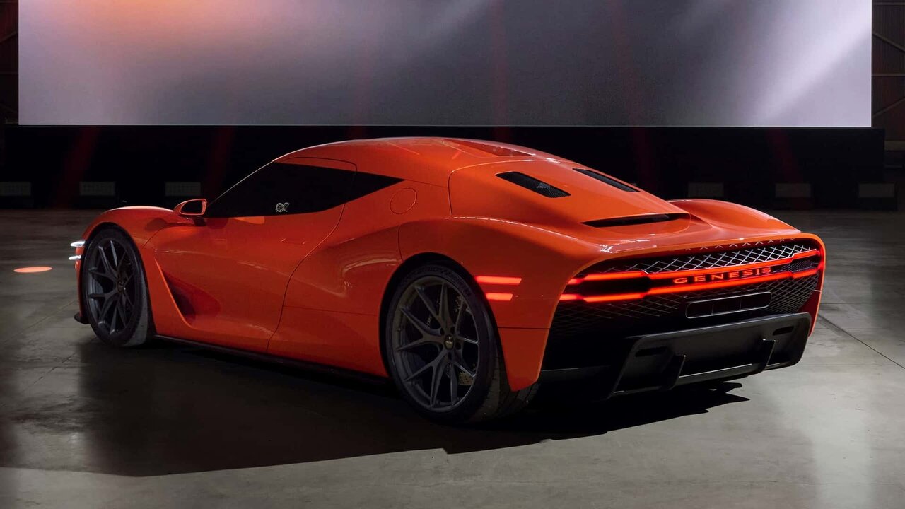 سورپرایز جنسیس / حمله به قلب مرسدس‌بنز و بی‌ام‌و با «ماگما»