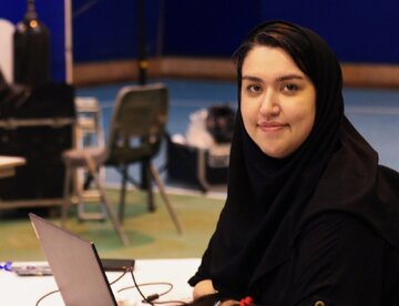 سیلی دوباره کریم باقری!