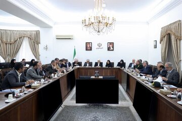 عارف: اختیارات لازم در زمینه ساخت مسکن به استانداران تفویض شود/  ۱۰ درصد از بودجه مولدسازی استان‌ها در اختیار مسکن حمایتی قرار گیرد