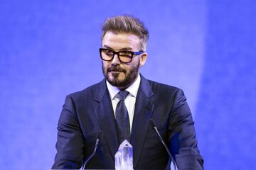 عکس| سِر دیوید بکام رسما شوالیه شد