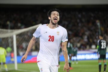 عکس | کنایه سردار آزمون به کنعانیزادگان با دیدن اتوبوس!